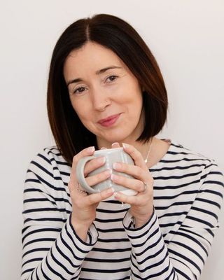 Photo of Angela Mcilhagger, Psychotherapist, MBACP