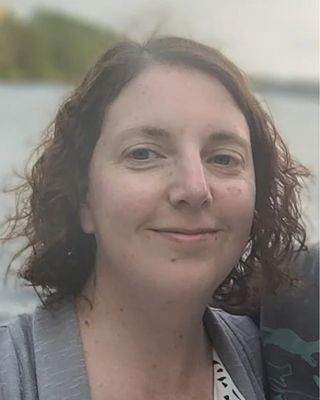 Photo of Heidi Meagher, Registered Social Worker, BA BSW, MSW RSW, CC-PMH, CC-BRT