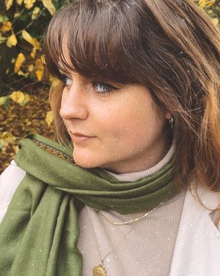 Photo of Vanessa Mallin, Psychotherapist, MA, HCPC-Art Therap.