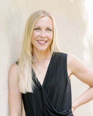 Photo of S. Carolyn Short, Clinical Social Work/Therapist, MSW, CSWPIP, RPT