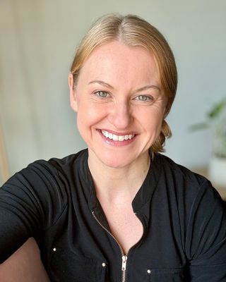 Photo of Dr. Morgan Davies, Psychologist, PsyD, RPsych