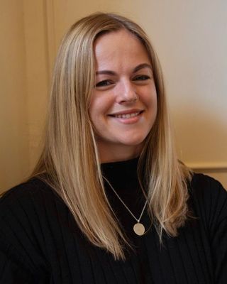 Photo of Georgia Hood, Registered Social Worker, RSW, MSW, BSc