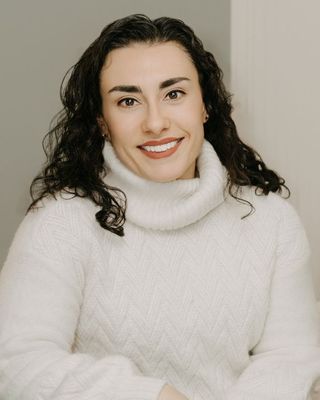 Photo of Julia Zepedeo, Counsellor