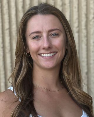 Photo of Izzy Collins, Licensed Mental Health Counselor, tLMHC