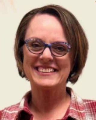 Photo of Jen Robertson, Licensed Mental Health Counselor, LMHC