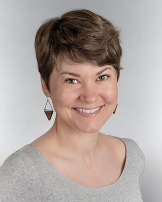 Photo of Kyla Vieweger (She Her), MSW, RSW, CPT, Clinical Social Work/Therapist in Calgary