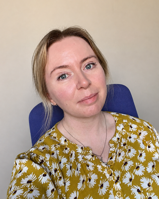 Photo of Jenni Grindon, Psychotherapist, MSc, MBABCP