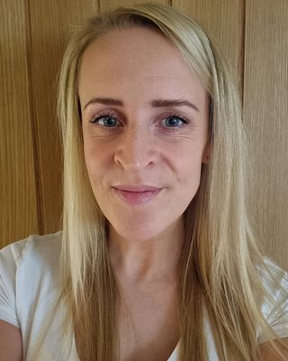 Photo of Dr Kathryn Hughes, Psychologist, PsychD, HCPC - Clin. Psych.