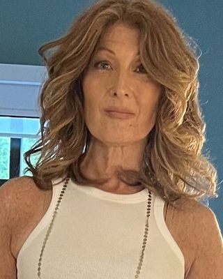 Photo of Lisa Mandelman, Marriage & Family Therapist, MA, LMFT