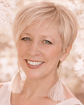 Photo of Lisa-Maree Botticelli, Psychotherapist, MPsych, PACFA