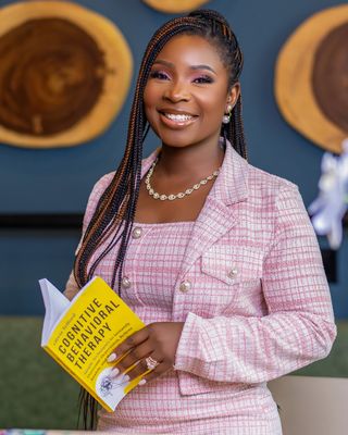 Photo of Evelyn 'adeola' Idumu, Pre-Licensed Professional, MA, LAPC