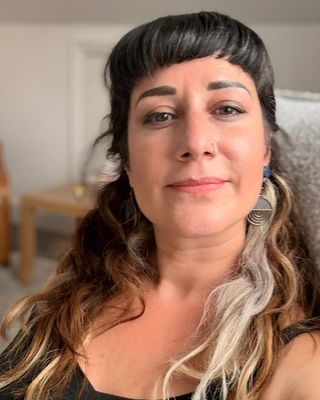 Photo of Jade Sharif, Psychotherapist, MBACP