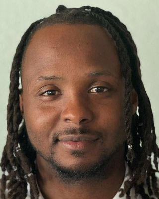 Photo of Shaquil Jones, Marriage & Family Therapist, LMFT