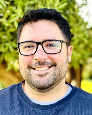 Photo of Matt Fernandes, Marriage & Family Therapist Associate, MS, AMFT