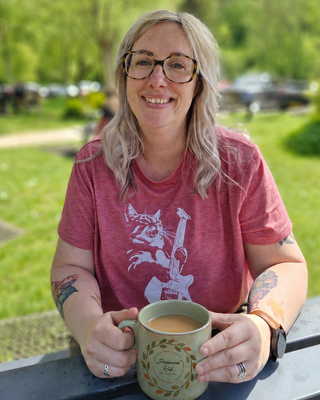 Photo of Hayley Ibbs, Counsellor, MBACP Accred
