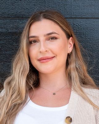 Photo of Piyola Derbarseghian, Marriage & Family Therapist Associate, MA, AMFT