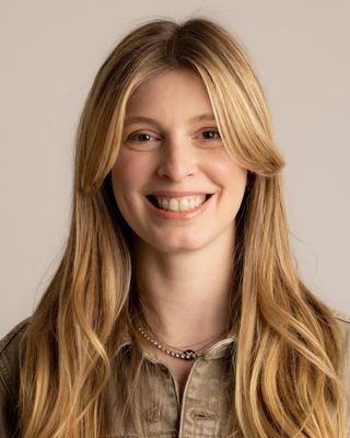 Photo of Elizabeth Kern, Psychiatrist, MD, MPH