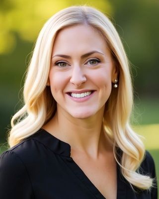 Photo of Stephanie Marks, Psychiatric Nurse Practitioner, DNP, PMHNP, FNP-C, PMH-C