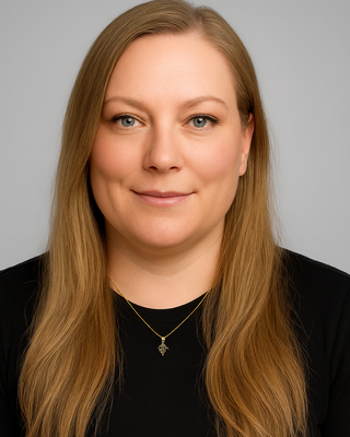 Photo of Tara Lunde, Clinical Social Work/Therapist, LICSW