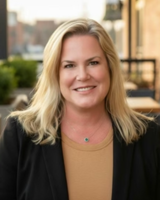Photo of Kim Holland, Clinical Social Work/Therapist, LMFT