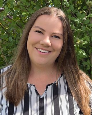 Photo of Madalyn Hillmer, Registered Psychotherapist (Qualifying), BA, MA