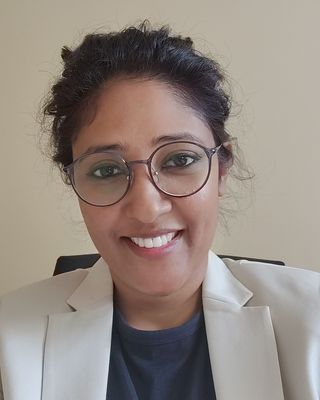 Photo of Dr Shalini Masih, Psychotherapist, PhD, MUKCP