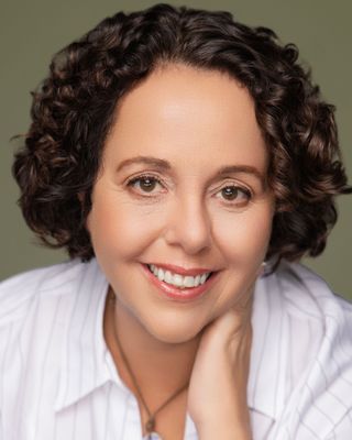 Photo of Alisa Farina, Counsellor, RCC, MACP