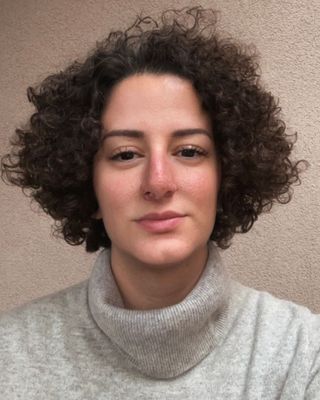 Photo of May Izadi, Registered Psychotherapist, MEd, MACP, RP