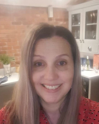 Photo of Tamzin Broderick, Psychotherapist, MA