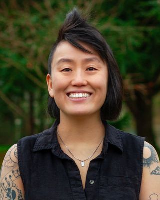 Photo of Lynn Loo, Counsellor, MC, RCC
