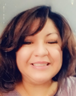 Photo of Roxana Amundsen, Licensed Professional Counselor, LPC