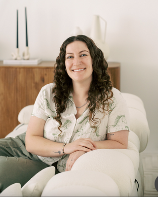 Photo of Cassidy Connolly, Registered Psychotherapist (Qualifying), MACP, BSc