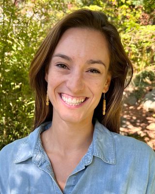 Photo of Genevieve Dalence, Counselor, LMHCA, MA