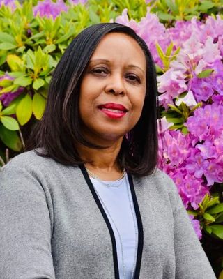 Photo of Beverly Moore-Stevenson, Clinical Social Work/Therapist, MSW, LSW