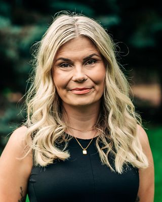 Photo of Adja Nixon, Registered Psychotherapist, MACP