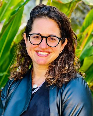 Photo of Sara Onufer, Marriage & Family Therapist Associate in Los Angeles, CA