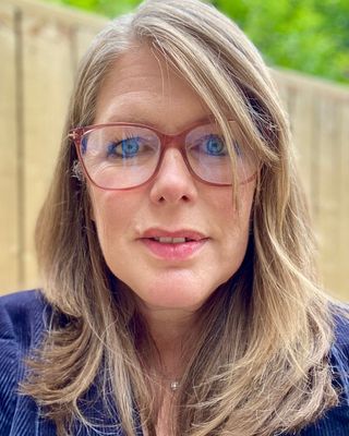 Photo of Dr Sally McVicar, Psychologist, PsychD, HCPC - Clin. Psych.