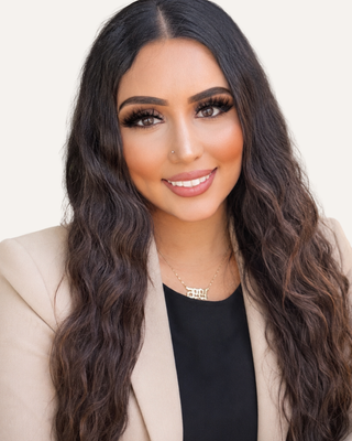 Photo of Hazzy Chatha, Clinical Social Work/Therapist, ACSW