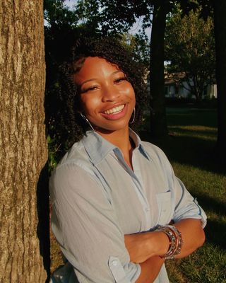 Photo of Taylor Sparks, Pre-Licensed Professional, MA, LAPC, R-DMT