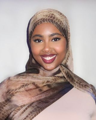 Photo of Farhiya Dini, Clinical Social Work/Therapist, MSW, LGSW