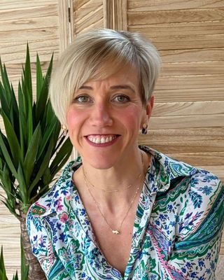 Photo of Ashleigh Dawson, Counsellor, MBACP