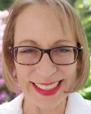 Photo of Jennifer Walter