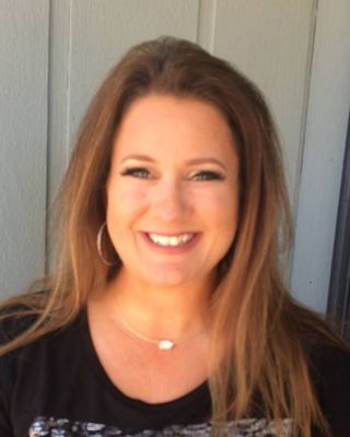 Photo of Kelli Herbers, Clinical Social Work/Therapist, LSCSW, LMAC