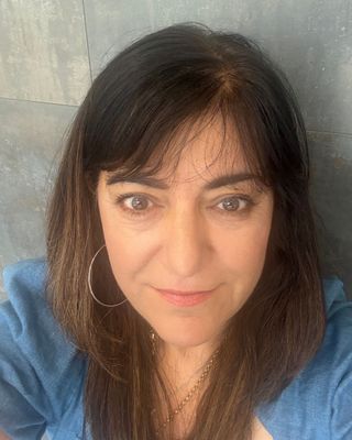 Photo of Nina Shores, Psychotherapist, MUKCP