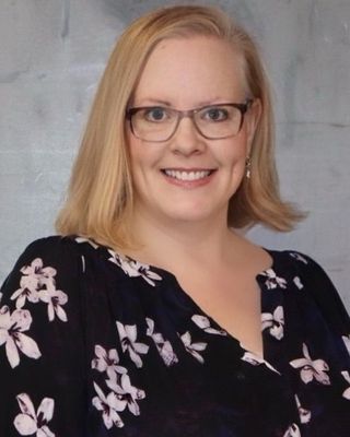 Photo of Nichole Henderson, Registered Psychotherapist, BA, SSW, MACP