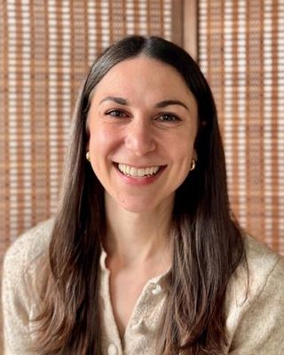 Photo of Julia Lanni, Psychiatric Nurse Practitioner, MSN, APRN, PMHNP