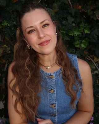 Photo of Gabriella Gelb, Marriage & Family Therapist, MA, LMFT, APCC