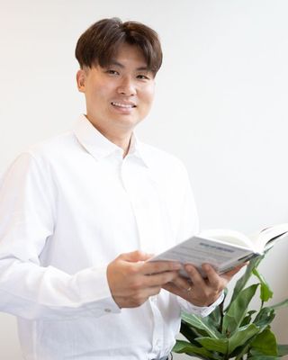 Photo of Thomas Yoo - Thomas Yoo - Dunamis Psychotherapy, LMSW