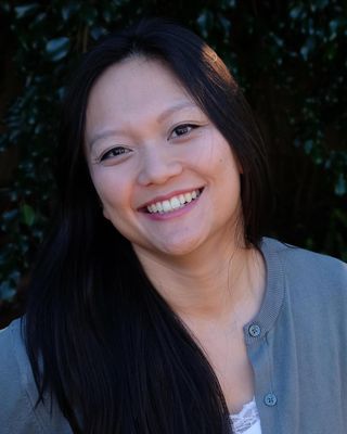 Photo of Hania Tran, Associate Clinical Social Worker, ACSW