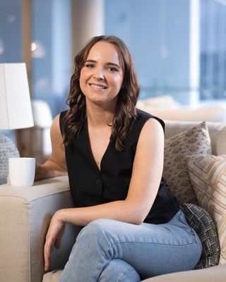 Photo of Ellie Victoria Vanderheide - Eunoia with Ellie, Clinical Social Work/Therapist, MSc, AMHSW